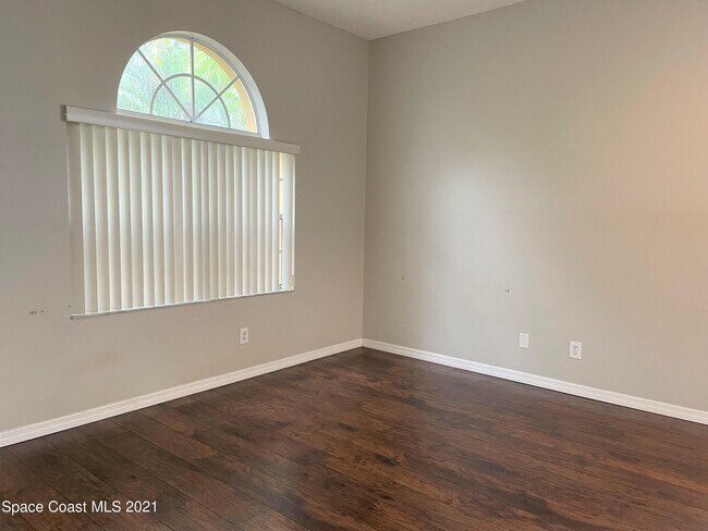 Building Photo - 7016 Hammock Trace Dr