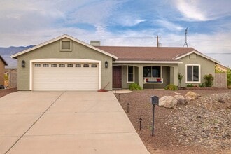 Building Photo - 8544 S Thunderbird Dr