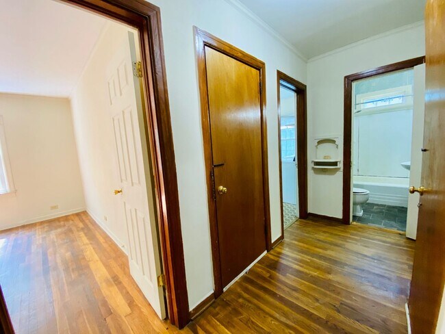 Building Photo - 103 Goodman Place