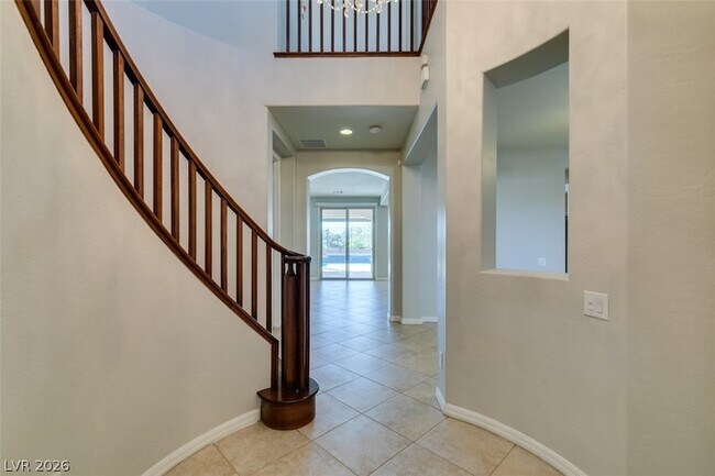 Building Photo - 2609 Chateau Clermont St