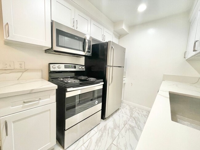 Building Photo - Otsego