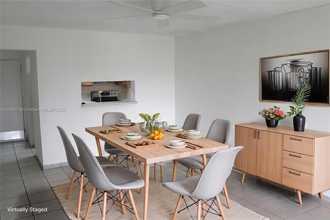 Foto del edificio - 9455 W Flagler St