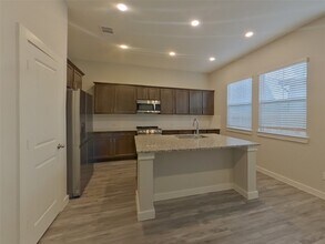 Building Photo - 4914 San Fabiano Ct