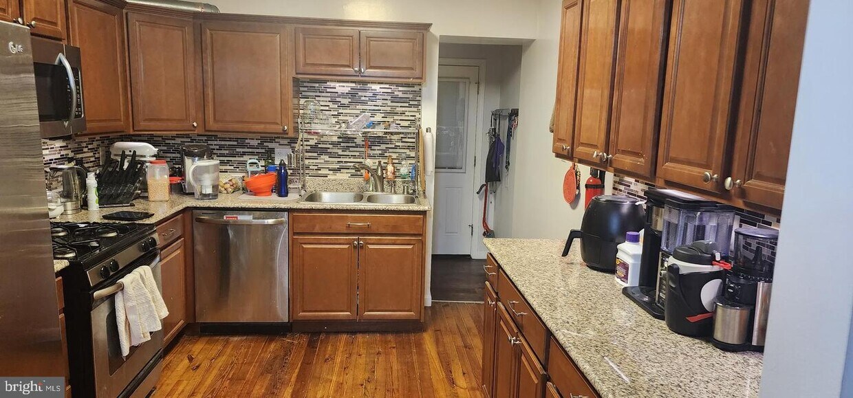 Foto principal - 1431 Henry St