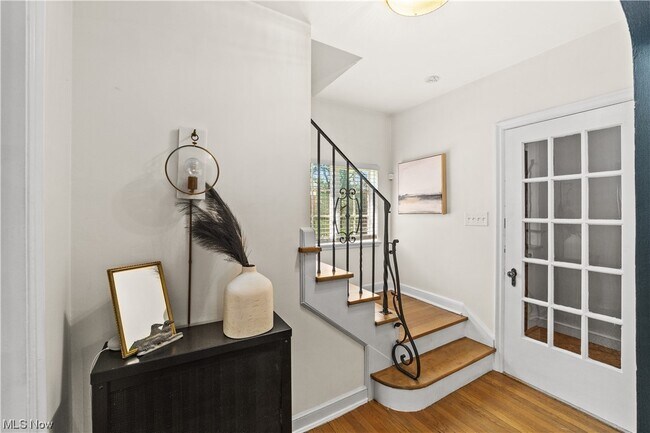 Building Photo - 3361 Dorchester Rd
