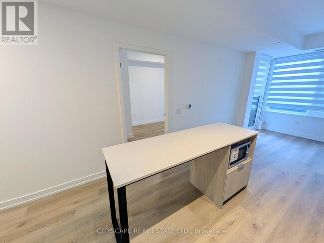 Building Photo - 395 Square One Dr