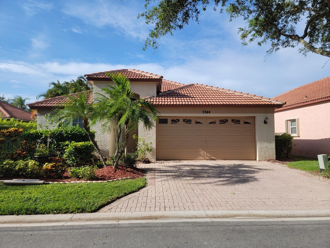 Foto principal - 5344 Edenwood Ln