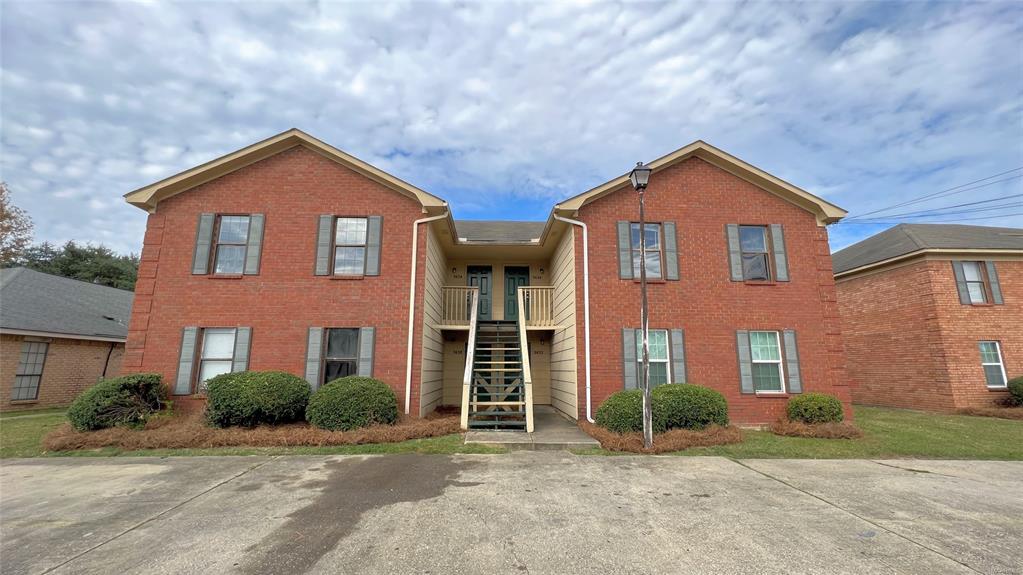 Primary Photo - 3634 Castle Ridge Rd