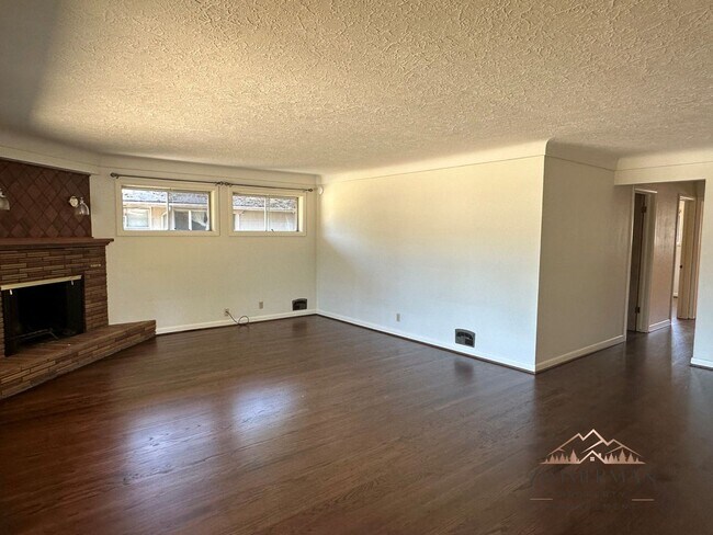 Foto del edificio - 3 br, 1.5 bath House - 75 Hayden Bridge Way