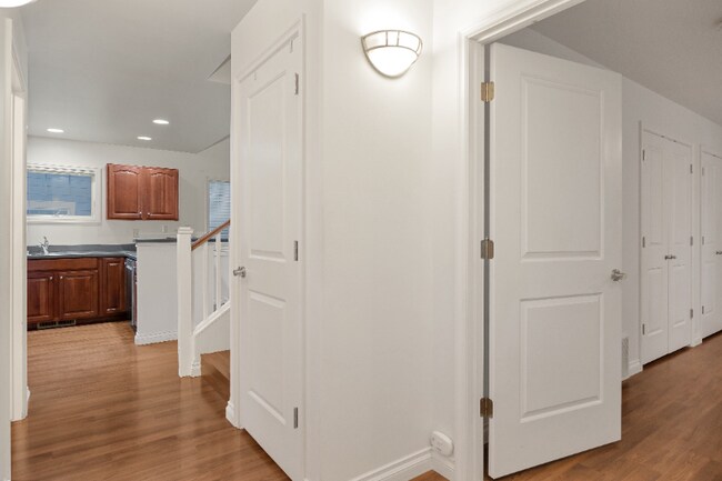 Building Photo - 924 Expedition Trail