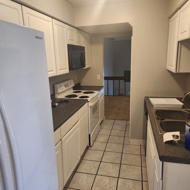 Building Photo - 45 Highpoint Dr