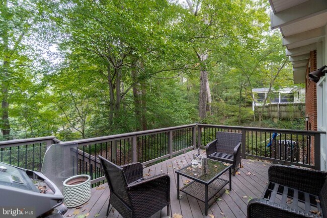 Foto del edificio - 3615 Tallwood Terrace