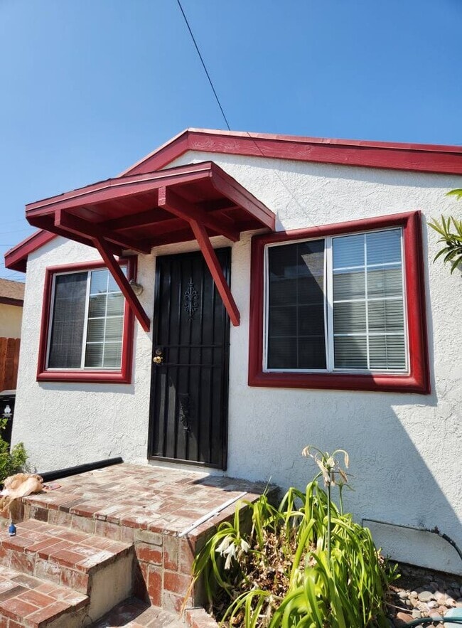 Building Photo - 3529 Opal St