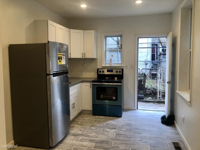 Foto del edificio - 3 br, 1 bath House - 255 E Elkhart St