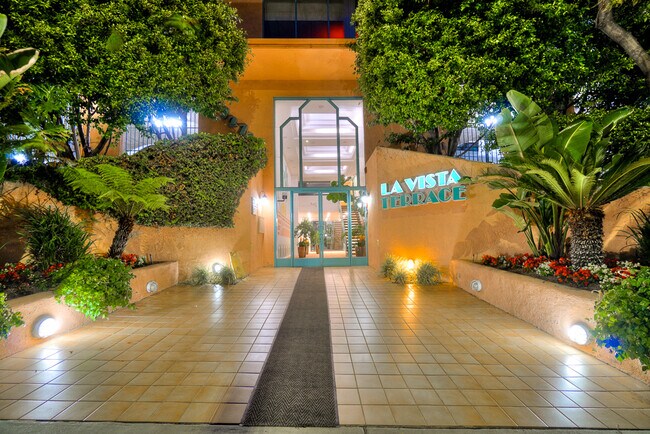Foto del edificio - La Vista Terrace