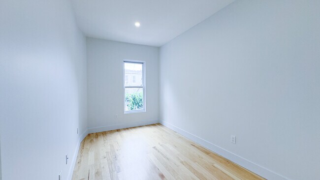 Foto del edificio - 182 Schaefer St