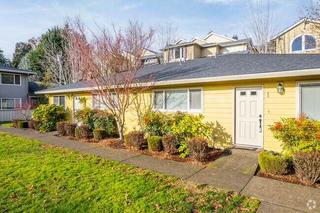 Exterior - Crestview Terrace Condominiums