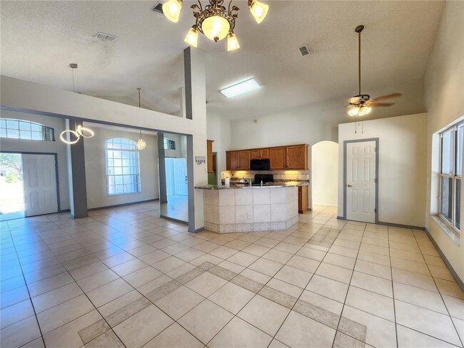 Building Photo - 2303 Laurel Pine Ln