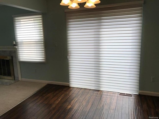 Foto del edificio - 1514 Brentwood Dr