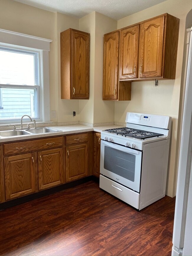 Building Photo - 326 E Liberty St