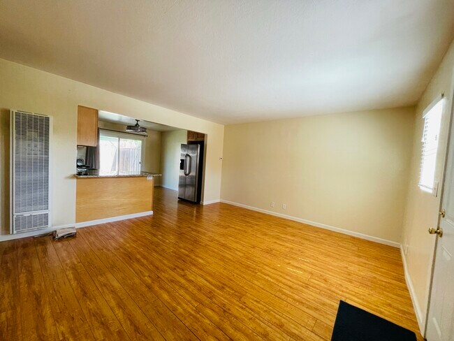 Building Photo - 917 Haven Ave