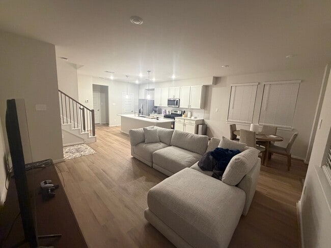 Building Photo - 4206 Laurel Oak Cir