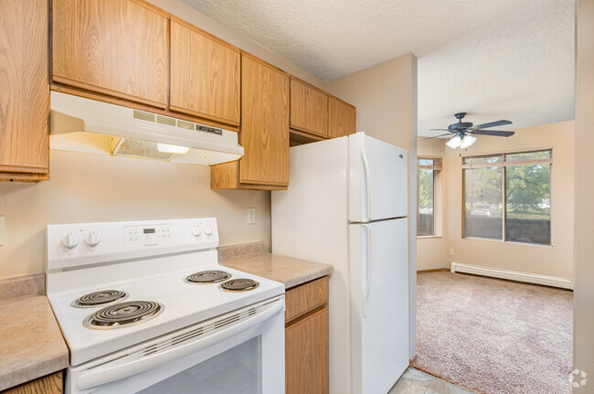 Kitchen - Cobblestone Square Apartments