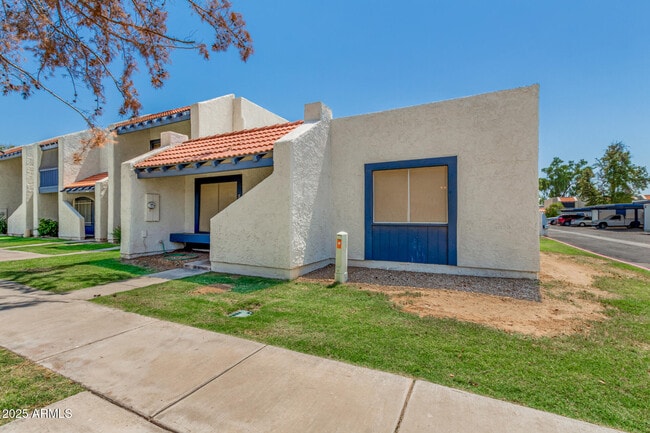 Foto del edificio - 5424 W Laurie Ln