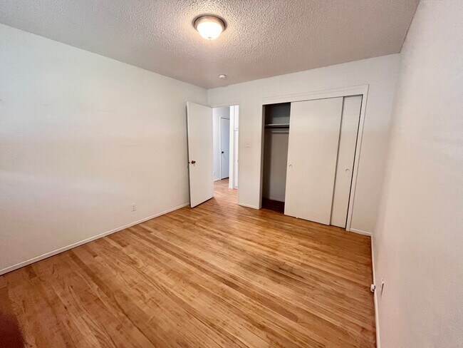 Foto del edificio - Fall Rental: Charming 2-bedroom, 1-bathroom duplex near UC Davis featuring central heating and ai...