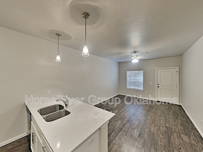 Building Photo - 418 Vail Cir