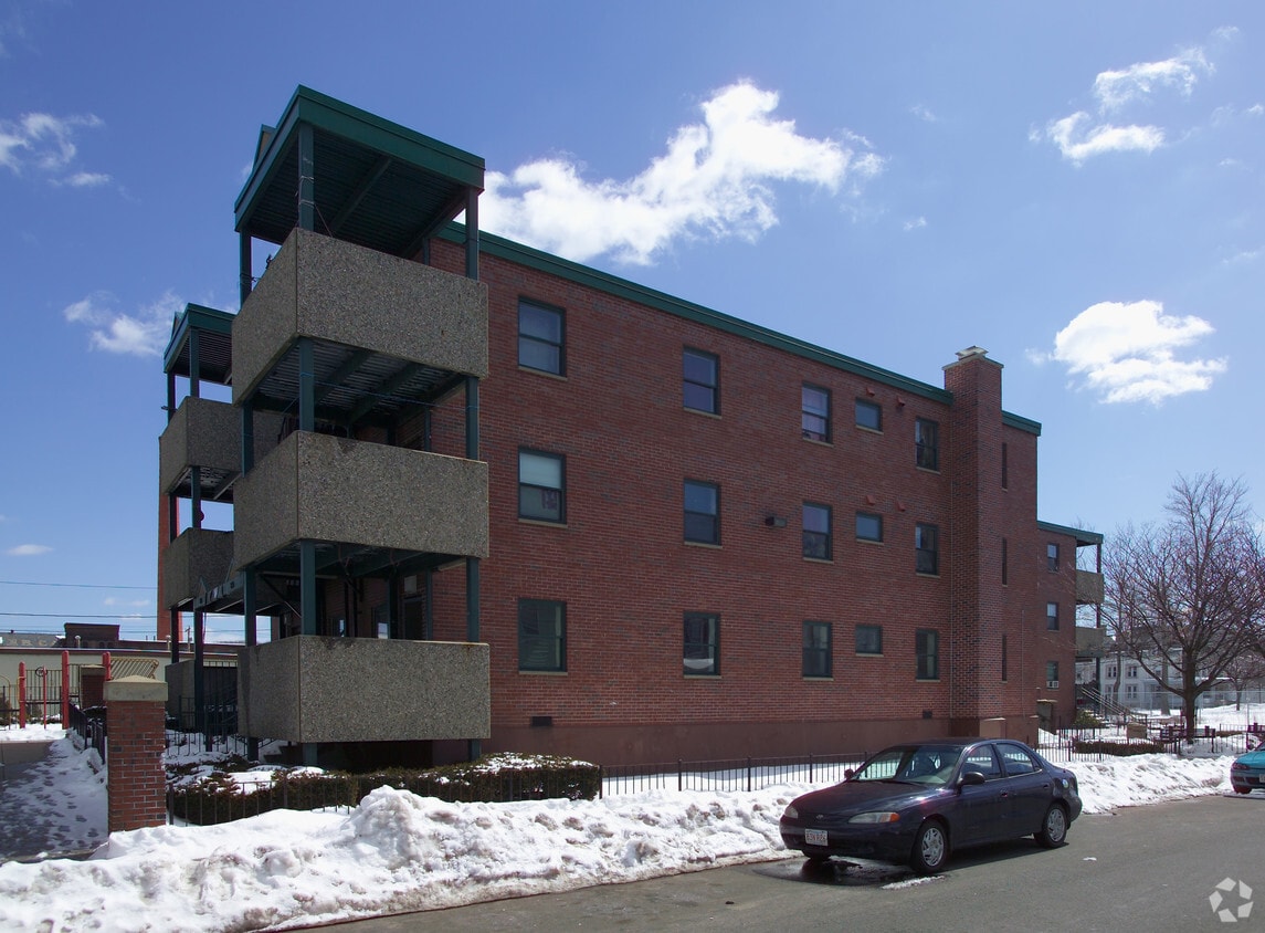 Building Photo - Toepfert Apartments