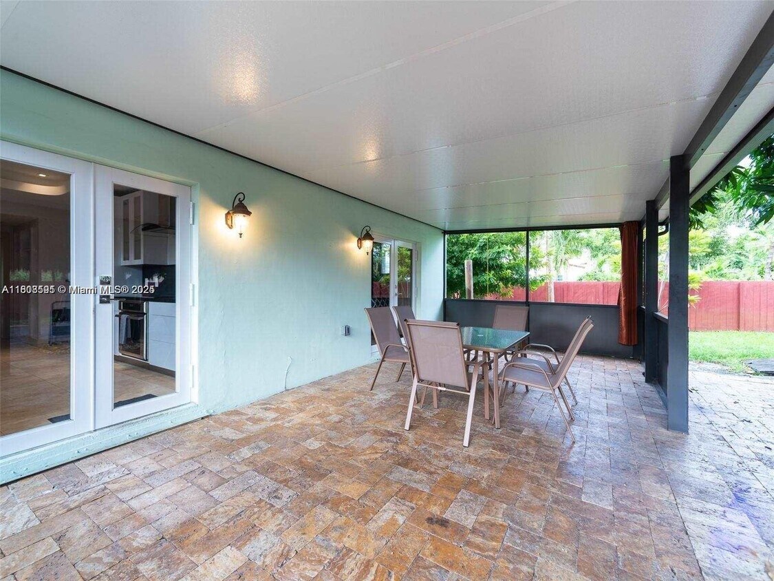 Foto principal - 1606 Wiley St