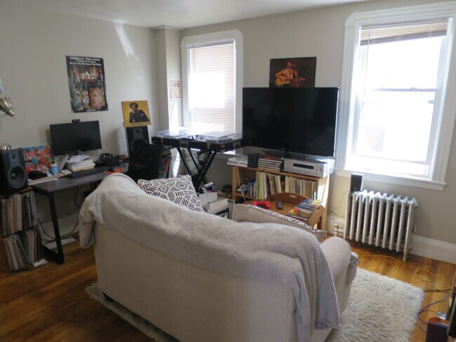 Foto del edificio - 104 Highland Ave