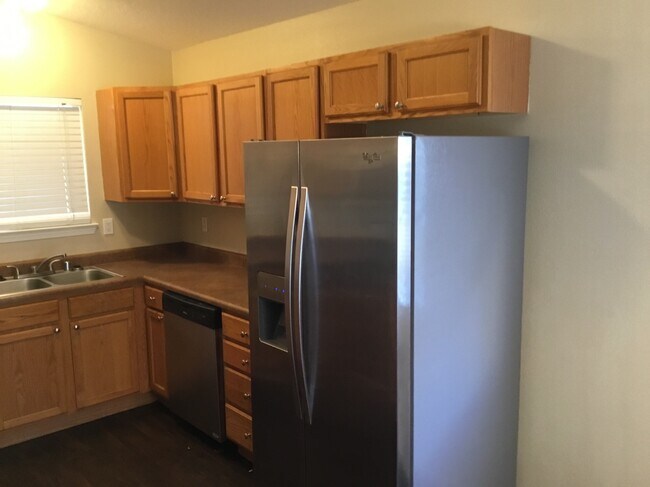 Foto del edificio - 10220 Country Sage Dr NW