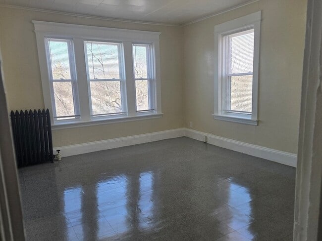 Building Photo - 240 Locust St