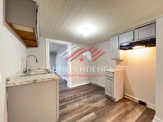 Building Photo - 1548 Lingo St