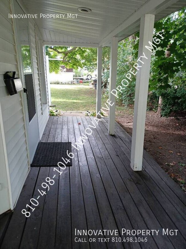 Foto del edificio - 120 E State St