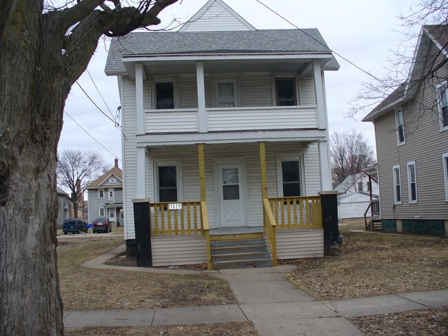 Building Photo - 1624 13th Ave