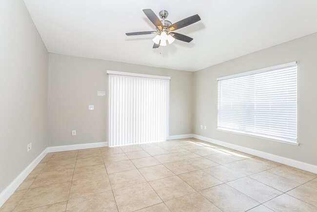 Building Photo - 588 Kilimanjaro Dr