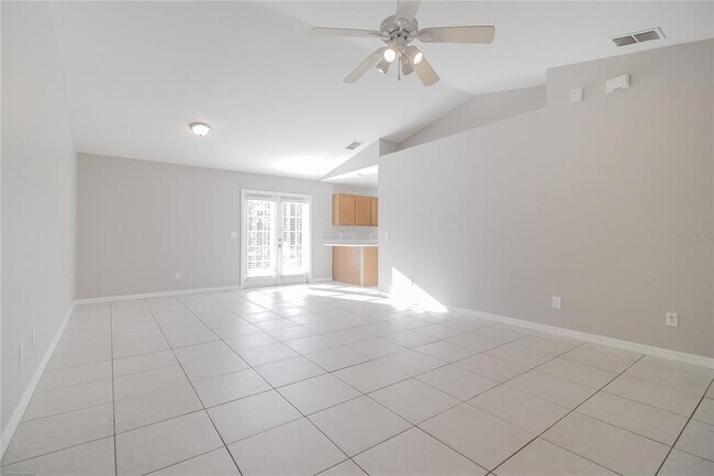 Foto del edificio - 103 Eagle Point Blvd