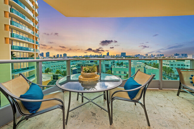 Building Photo - 1455 Ocean Dr