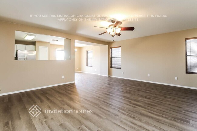 Building Photo - 8525 E Laguna Azul Ave