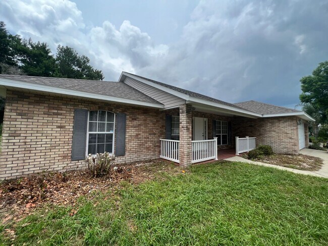 Building Photo - 1427 Voltaire St