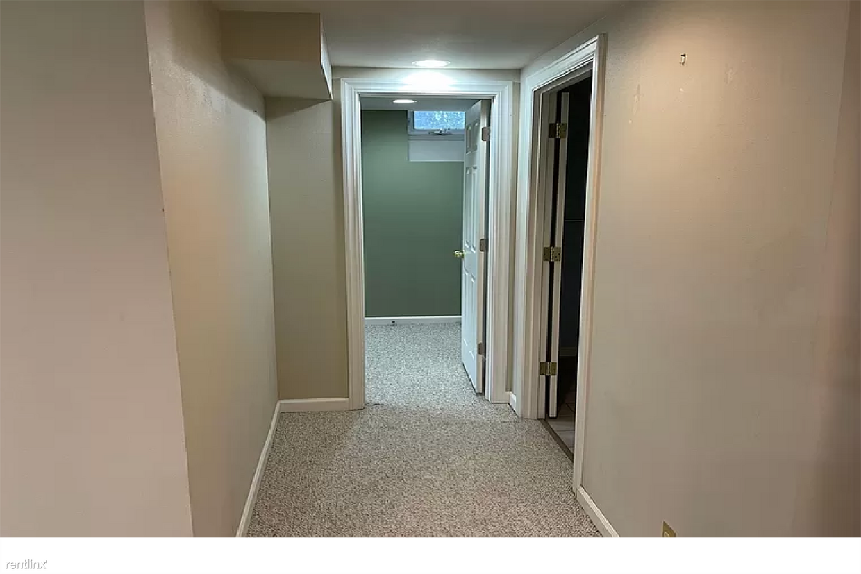 Building Photo - 3 br, 2 bath House - 401 NE 76th St