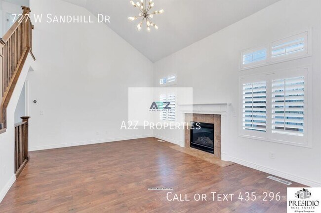 Building Photo - 727 Sandhill Dr