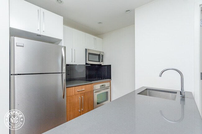 Building Photo - 1209 Dekalb Ave