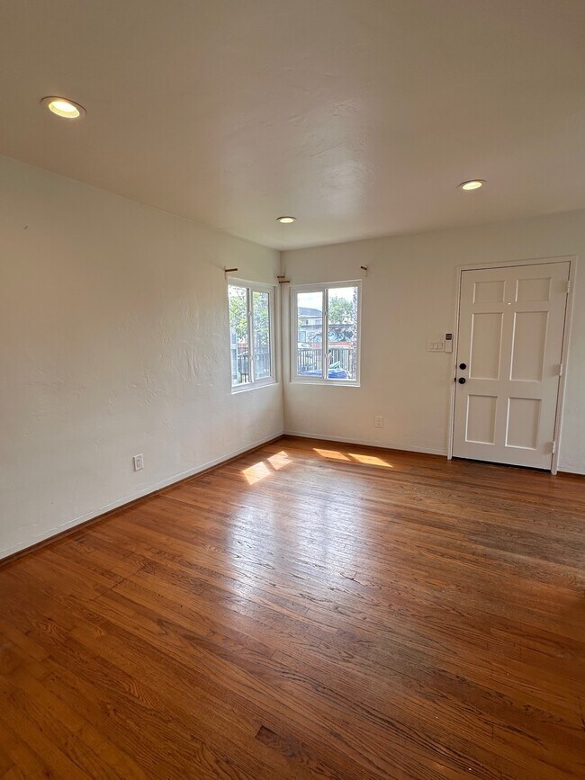 Foto del edificio - 4659 Idaho St