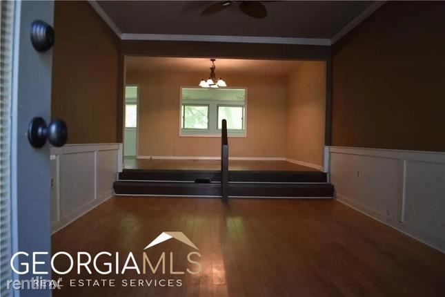 Building Photo - 4 br, 3 bath House - 3906 R Live Oak Drive