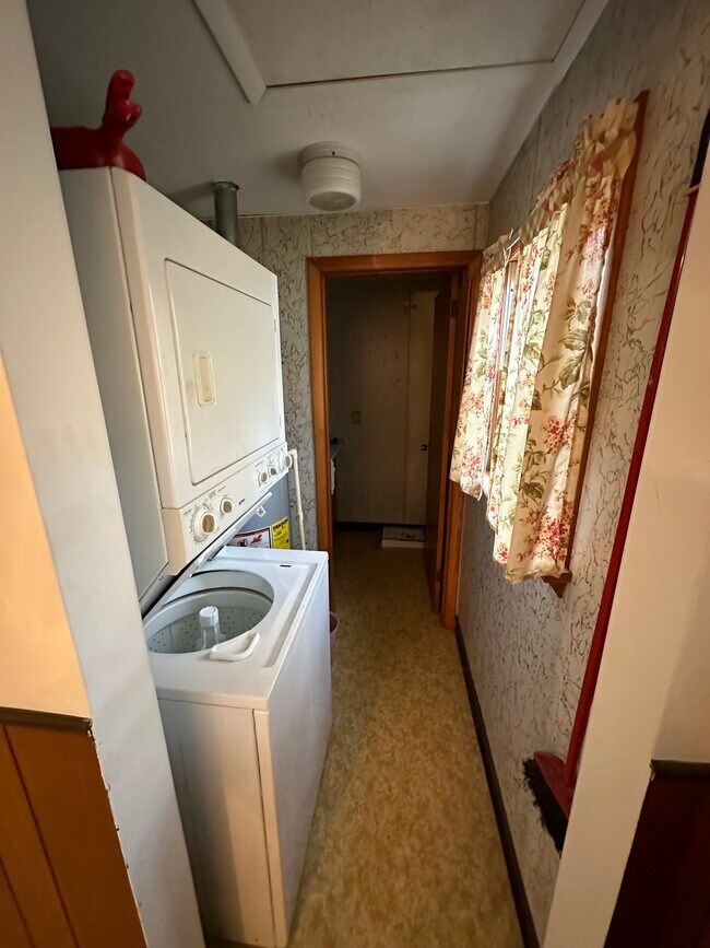 Foto del edificio - 144 Pleasant St