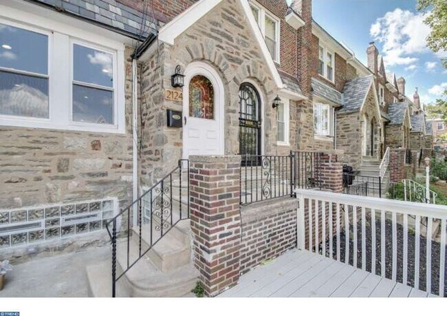 Foto del edificio - Stunning 3-Bedroom, 2-Bathroom Townhouse i...